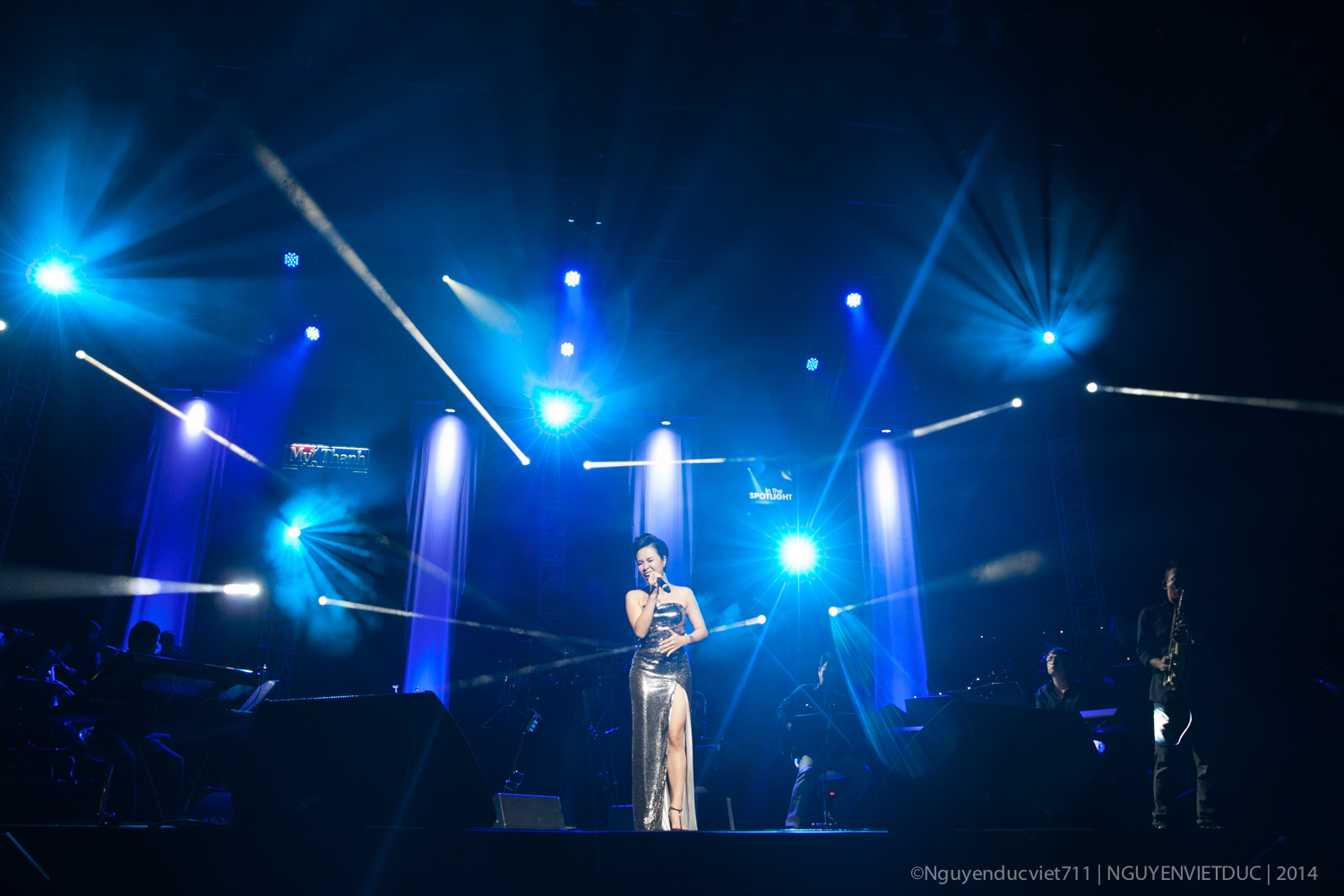 4 năm hoạt động trong showbiz, Uyên Linh đã nhận phải không ít những thị phi. Rất nhiều người vẫn nghi ngờ khả năng đi đường dài của cô.